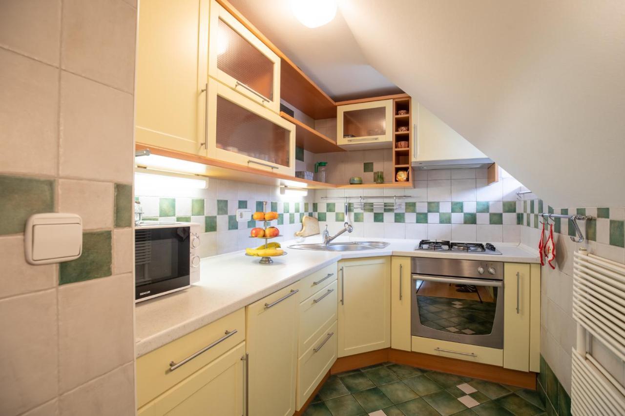Apartma Kosnik Perunika 보히니 외부 사진